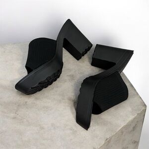 Chic Black Women's Wedges